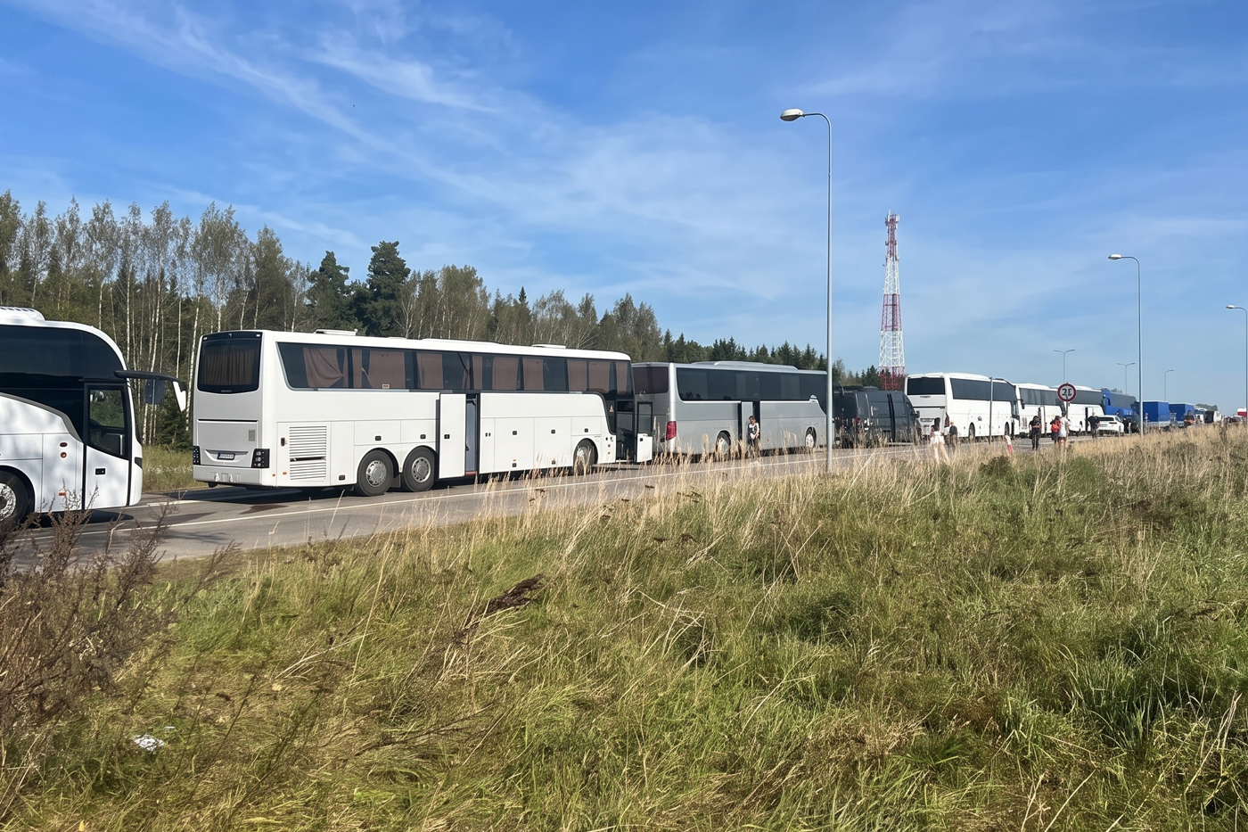 Латвия полностью перекроет автобусное сообщение с Беларусью и Россией