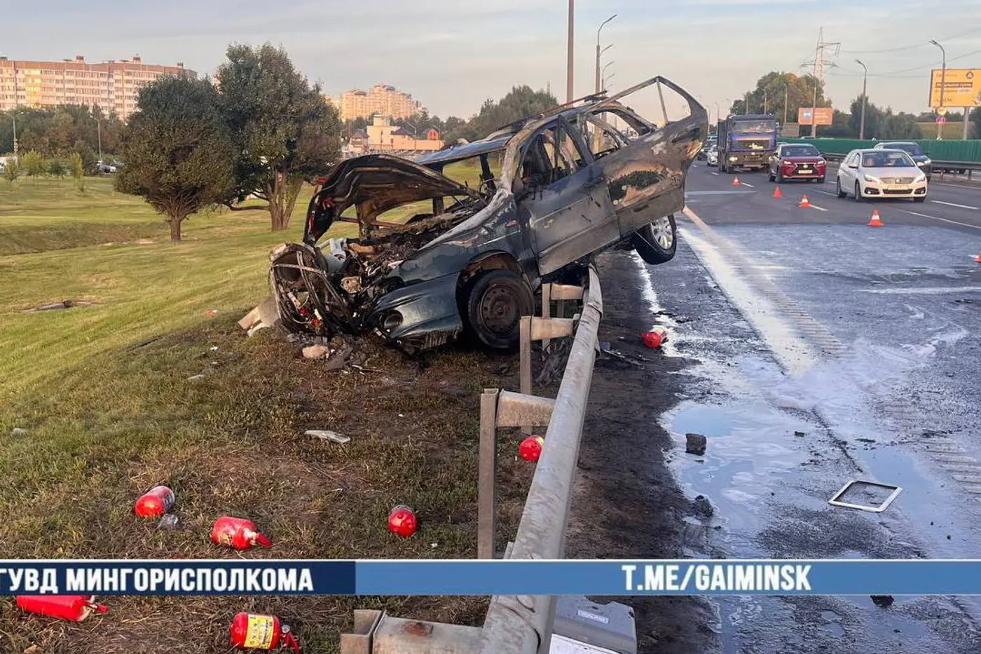 На МКАД после ДТП загорелся Fiat: водитель доставлен в больницу