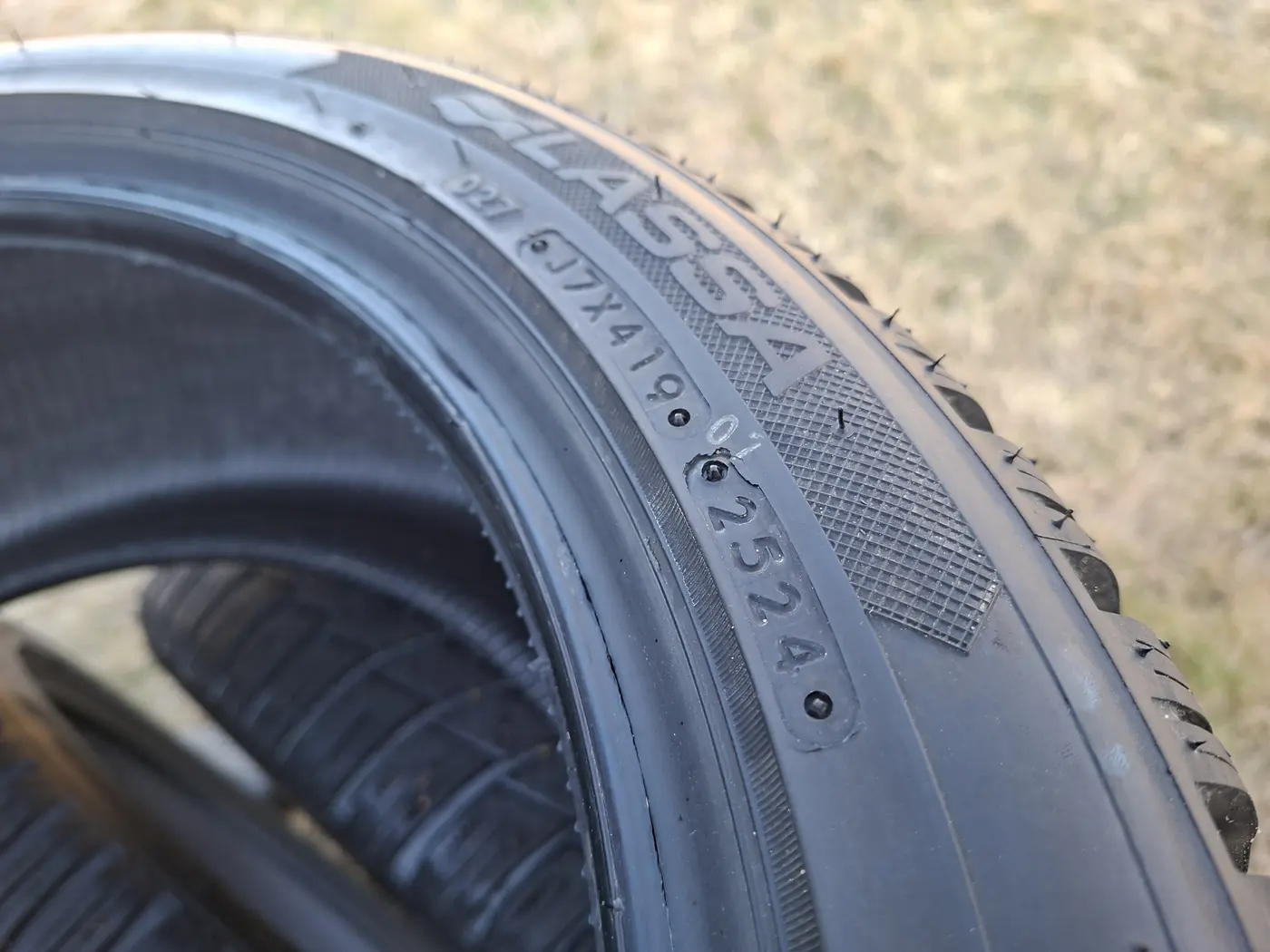 R18 225 45 Lassa snoways 4
