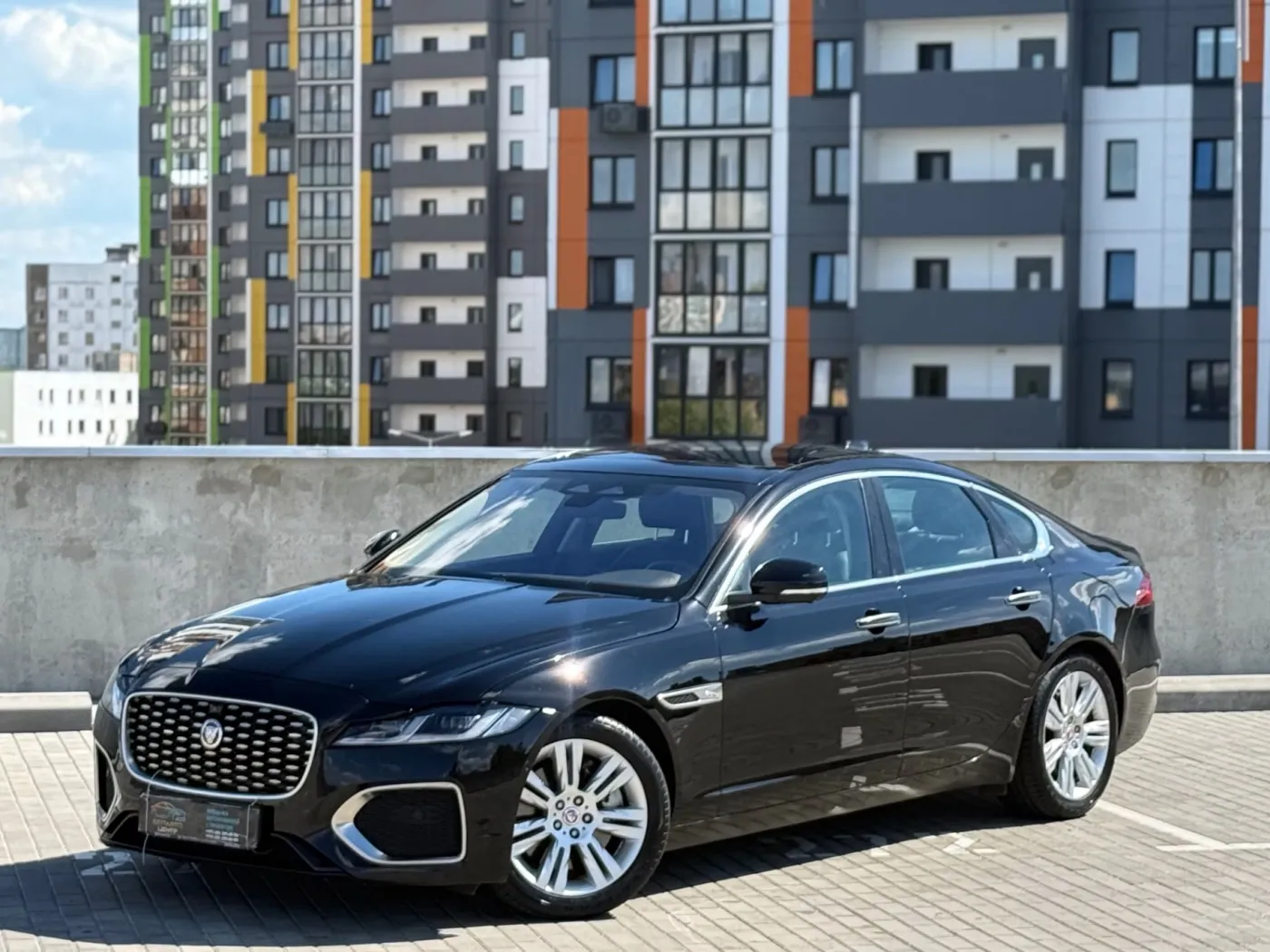 Jaguar XF II Рестайлинг, 2021