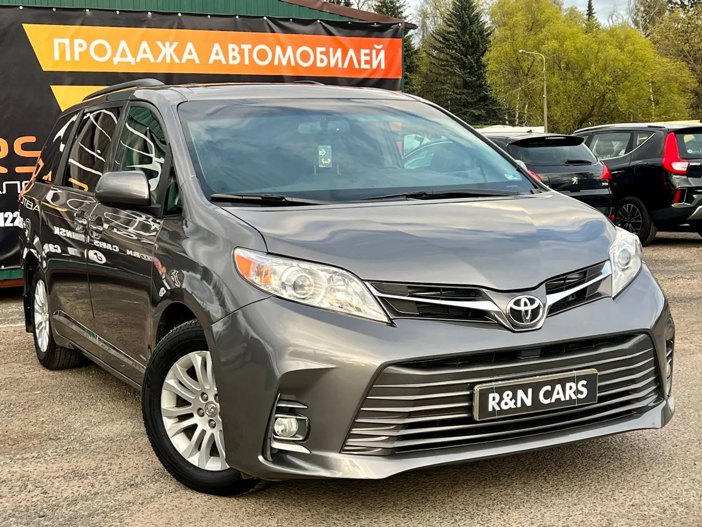 Toyota Sienna III Рестайлинг 2, 2017