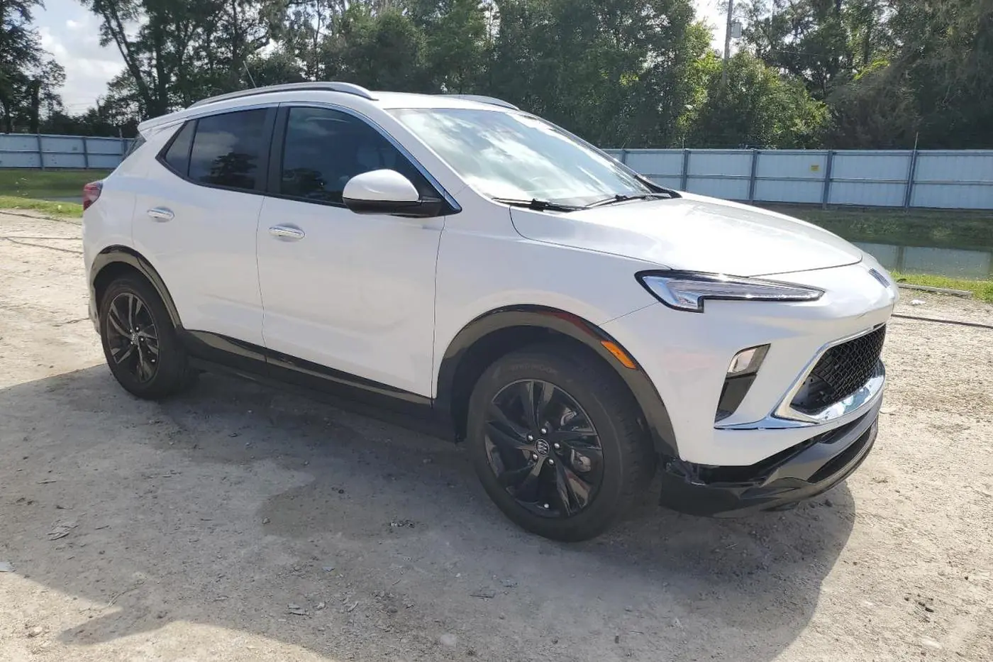 Дешевле нового «китайца»? Считаем, сколько стоили доставка и ремонт Buick Encore GX из США