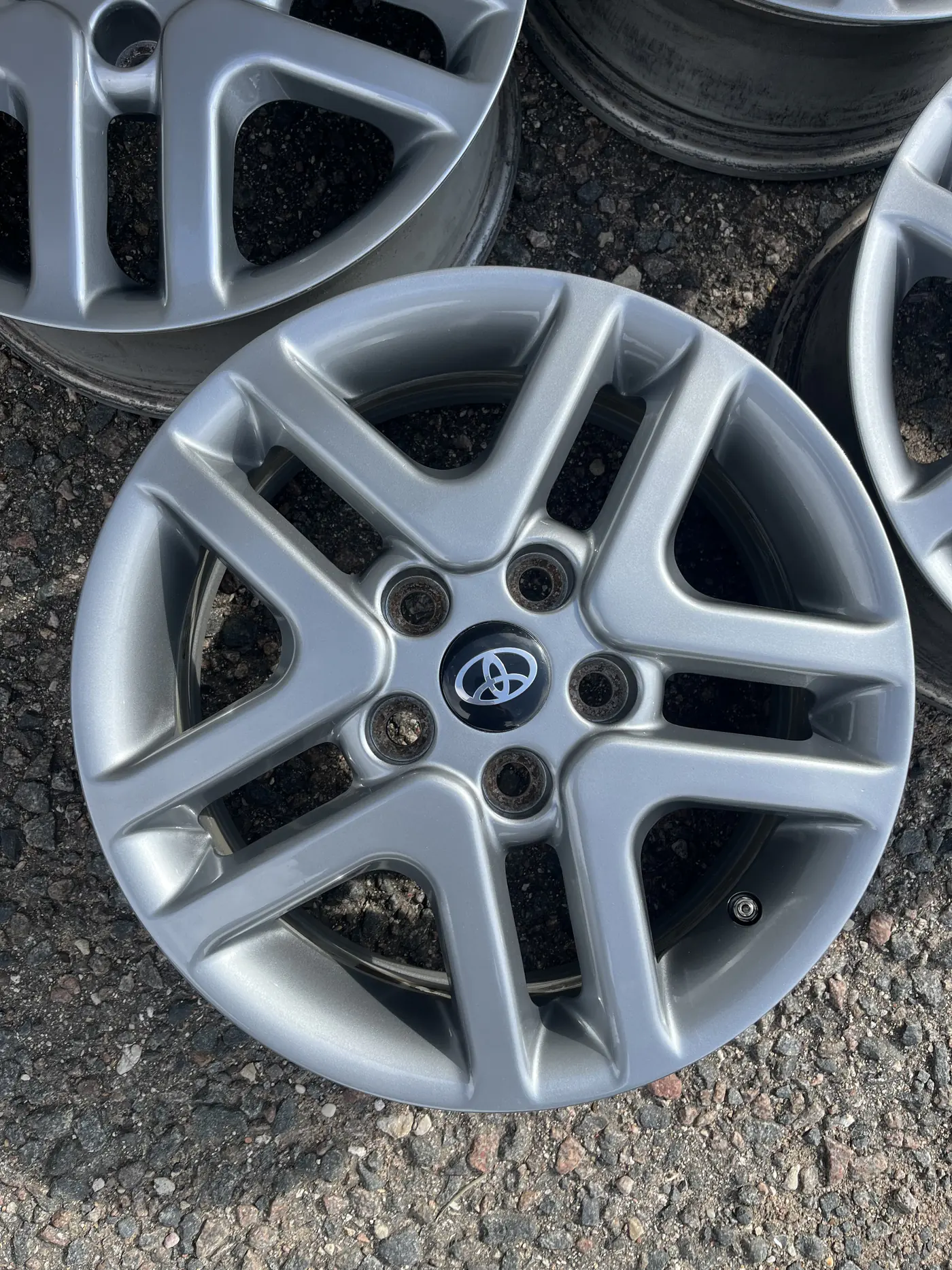 6.5xR16 5 114.3 ET45 DIA60.1 к Toyota Corolla