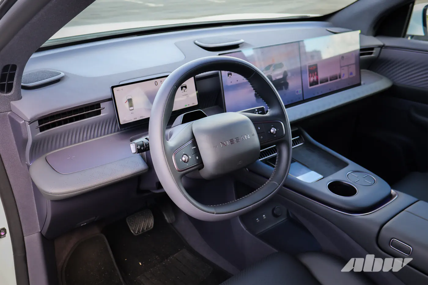 Music box: тест-драйв Nissan NX8