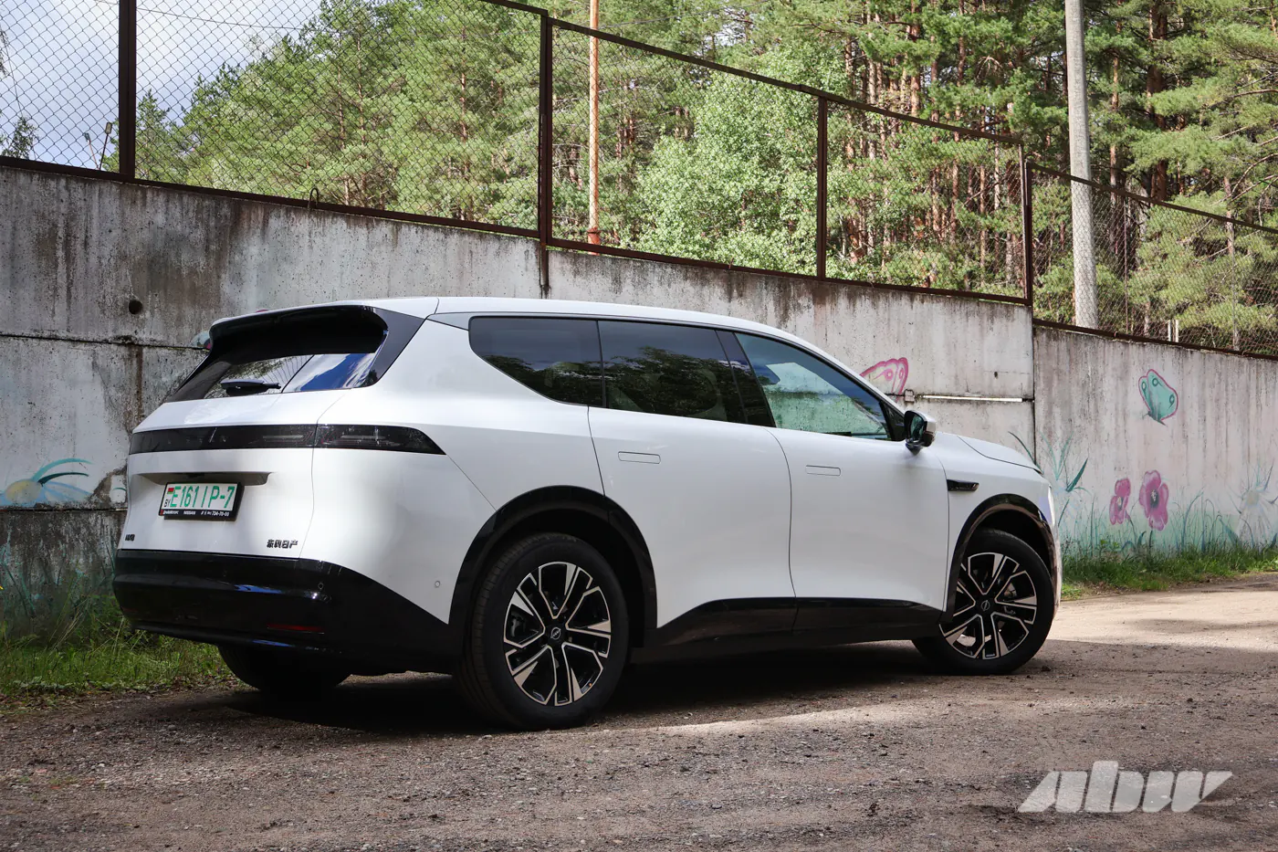 Music box: тест-драйв Nissan NX8