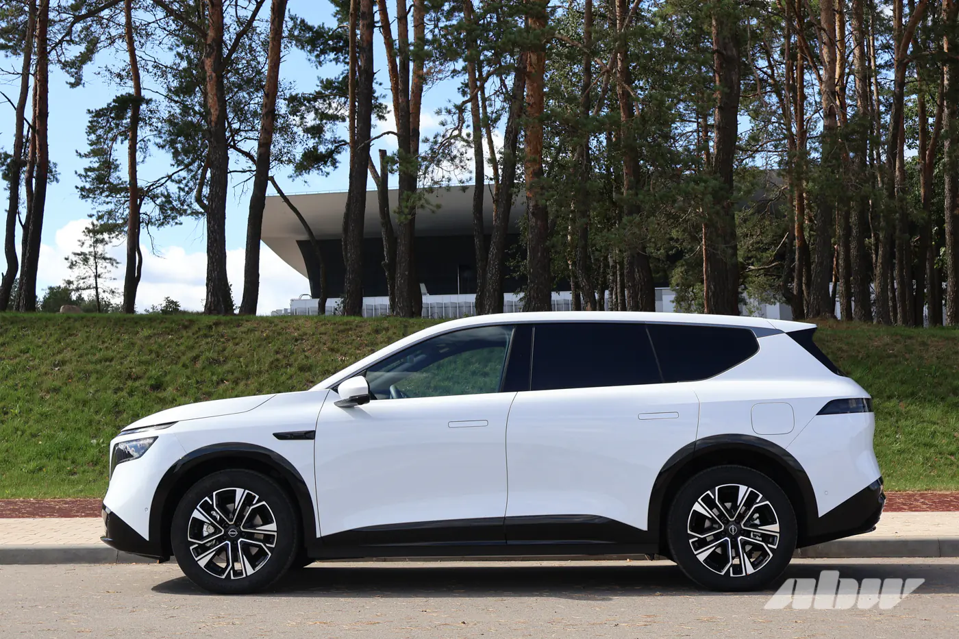 Music box: тест-драйв Nissan NX8