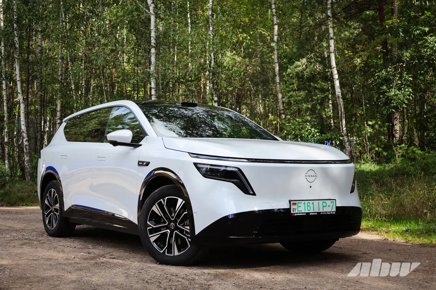 Music box: тест-драйв Nissan NX8