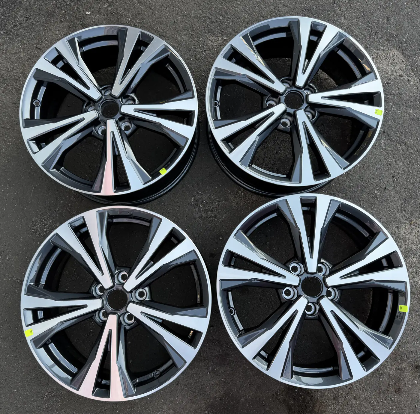 7xR18 5 114.3 ET40 DIA66.1 к Renault Kadjar