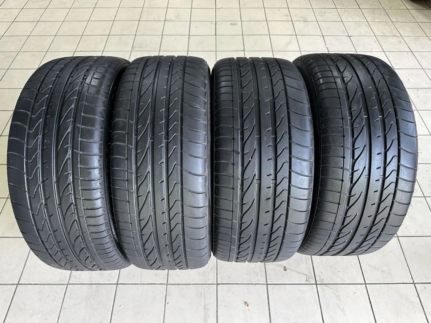 R17 215 60 Bridgestone Dueller H/P Sport