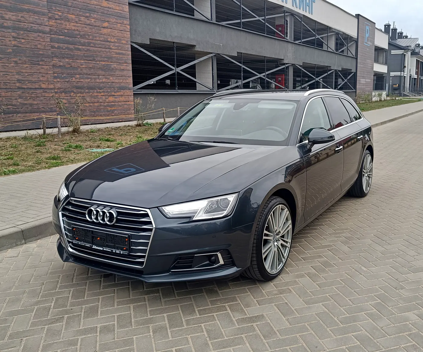 Audi A4 V (B9), 2017