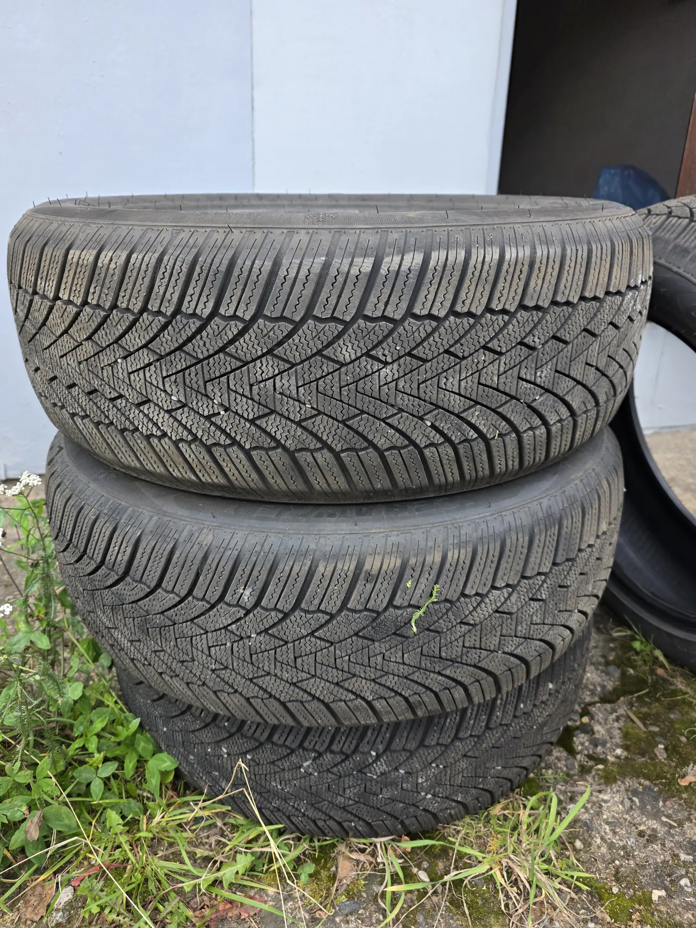 R18 215 55 Grenlander Ice