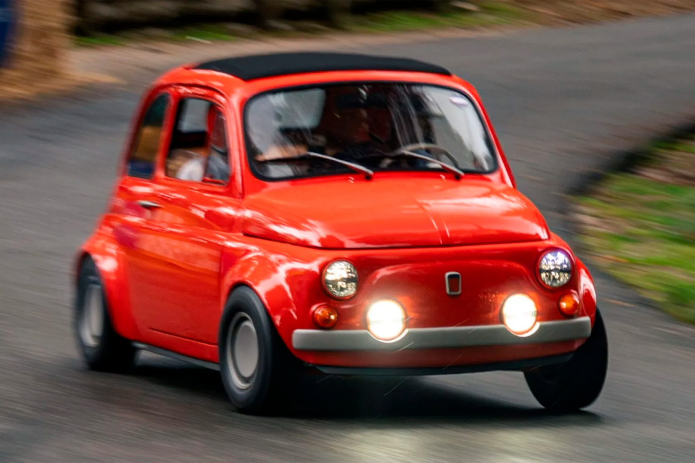 Британцы показали безумно дорогой рестомод на базе Fiat 500