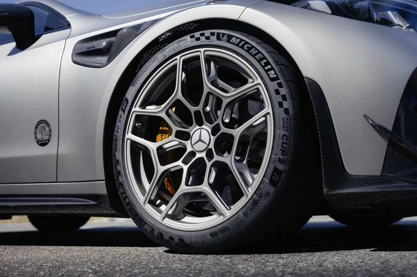 Купе Mercedes-AMG CLE превратилось в эксклюзивный суперкар