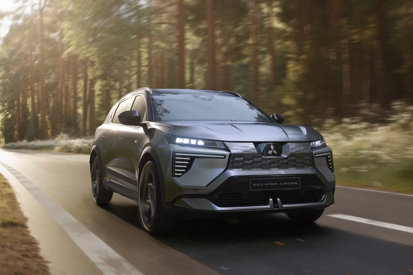 Mitsubishi Eclipse Cross обзавелся улучшенными батареями