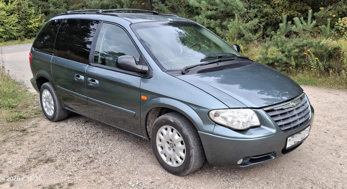 Chrysler Town & Country IV Рестайлинг, 2005