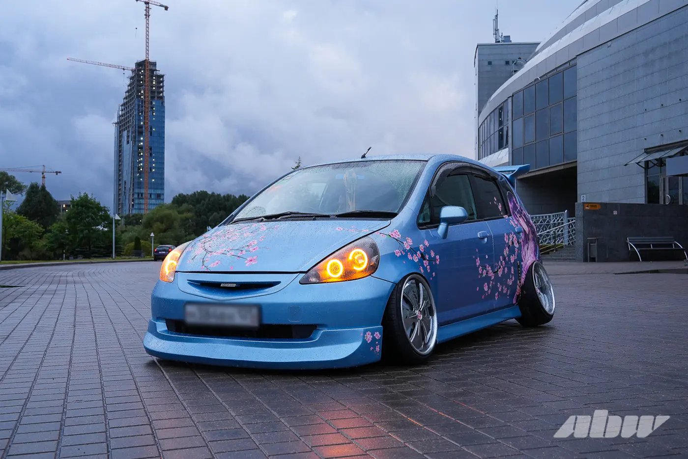 На Honda Fit из Приморья в Беларусь: история одного очень низкого проекта