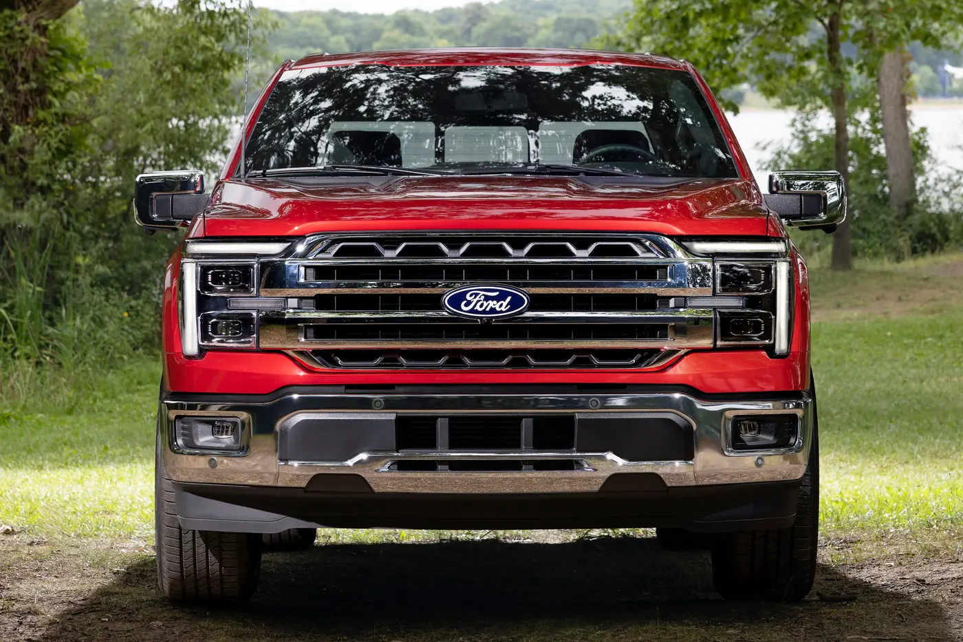 Модернизированный пикап Ford F-150: новый базовый мотор и версия Carhartt