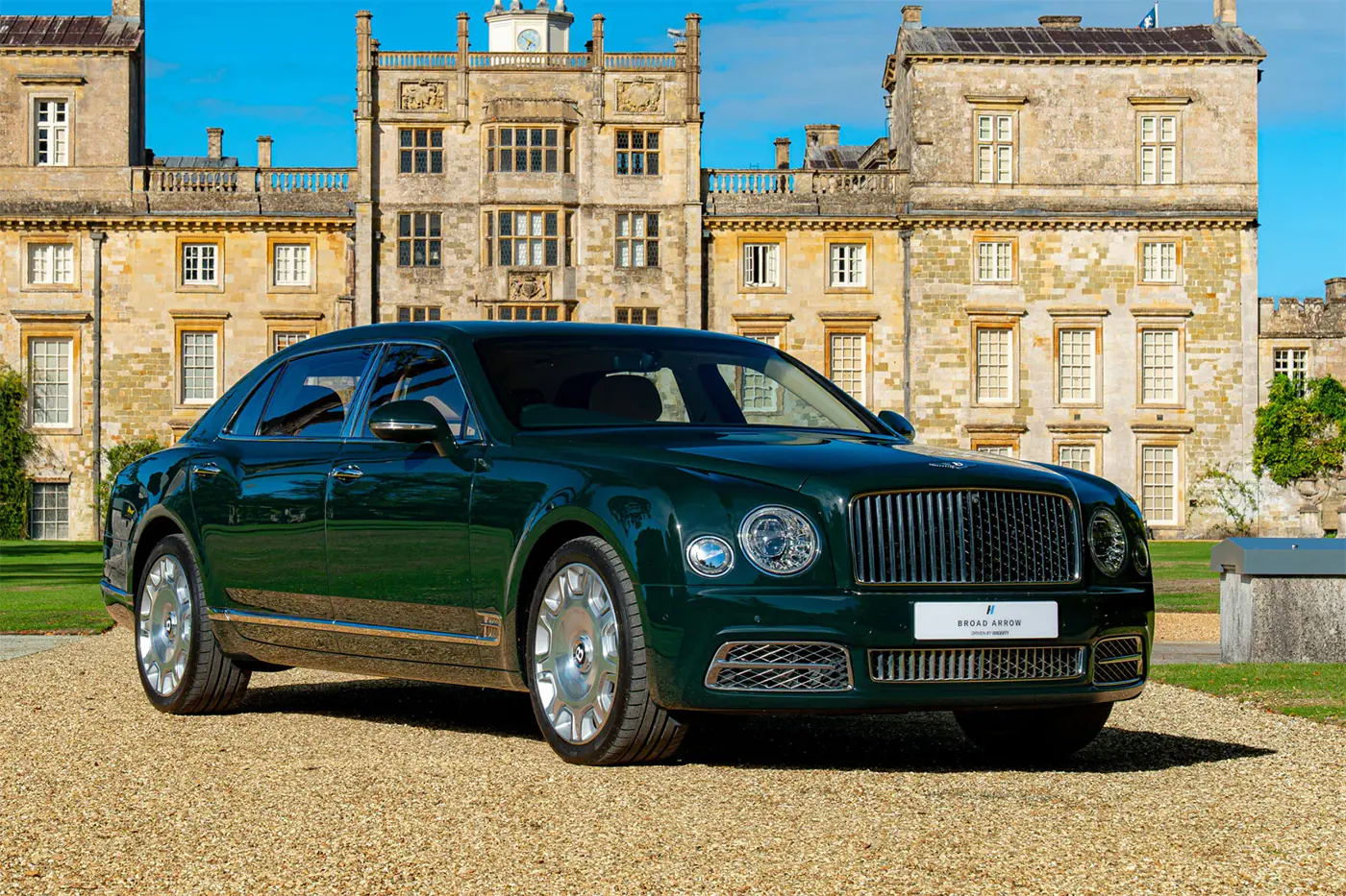 На аукцион выставят Bentley Mulsanne, на котором ездила королева Елизавета II