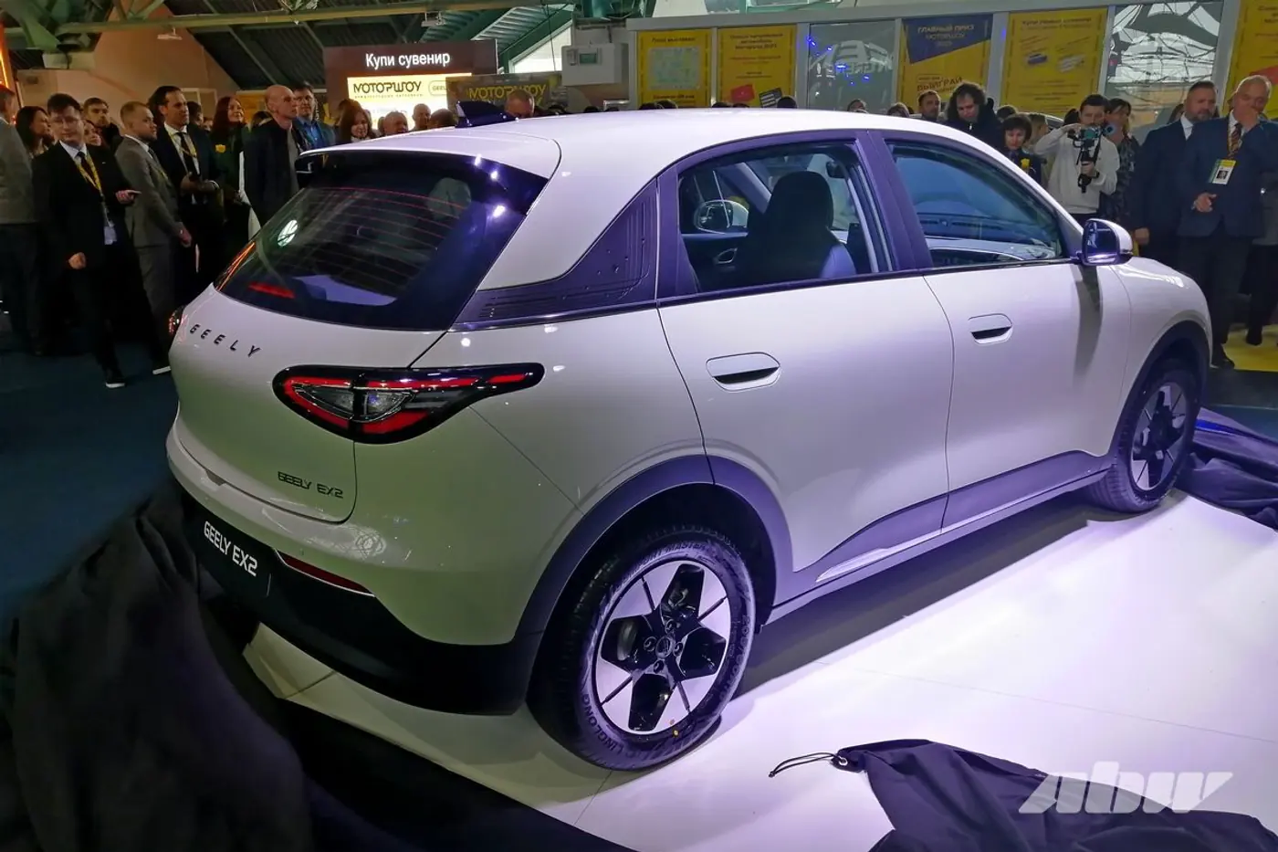 Geely и BELGEE обновили рекорд продаж электромобилей и гибридов в Беларуси