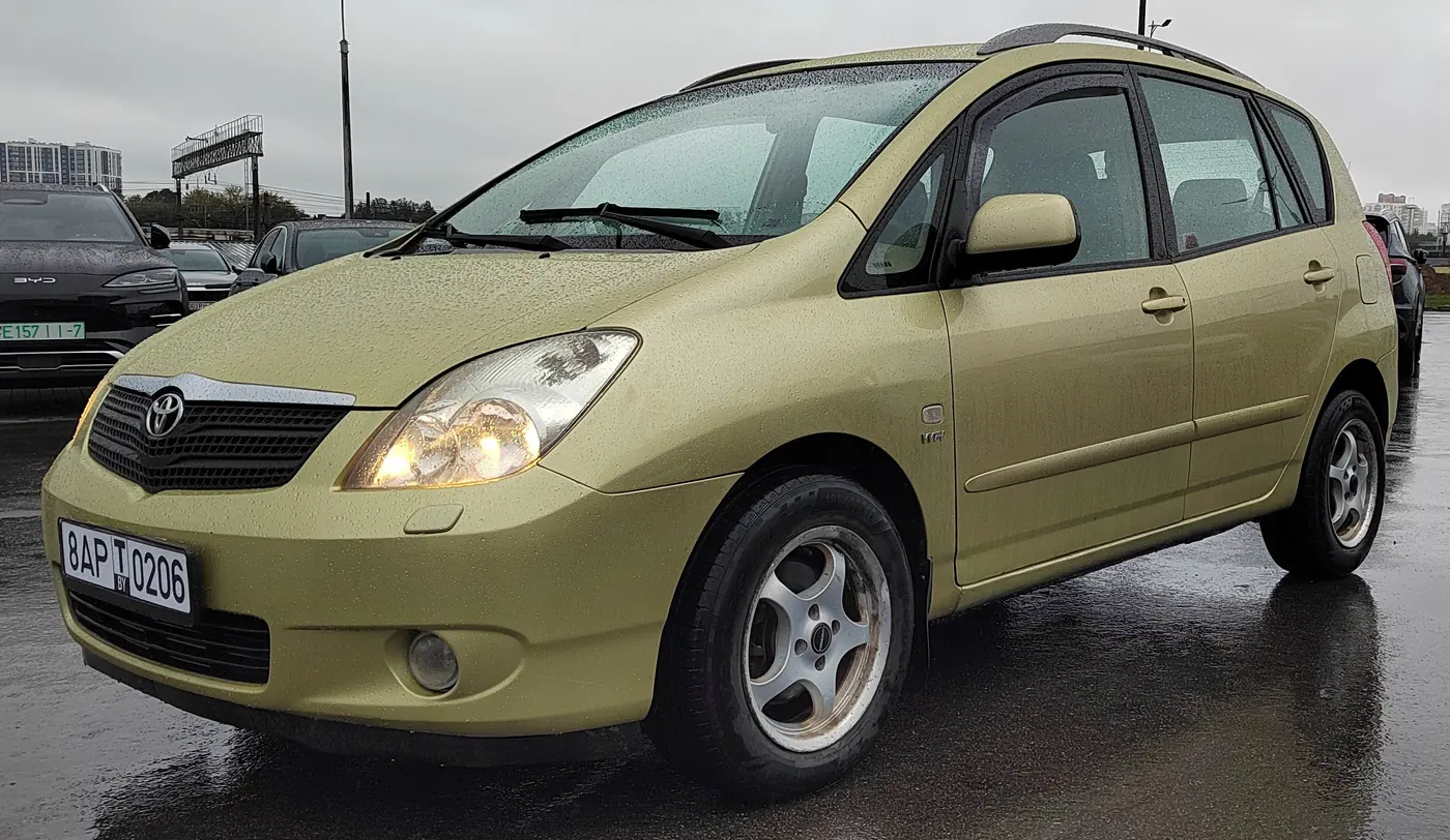 Toyota Corolla Verso I, 2002