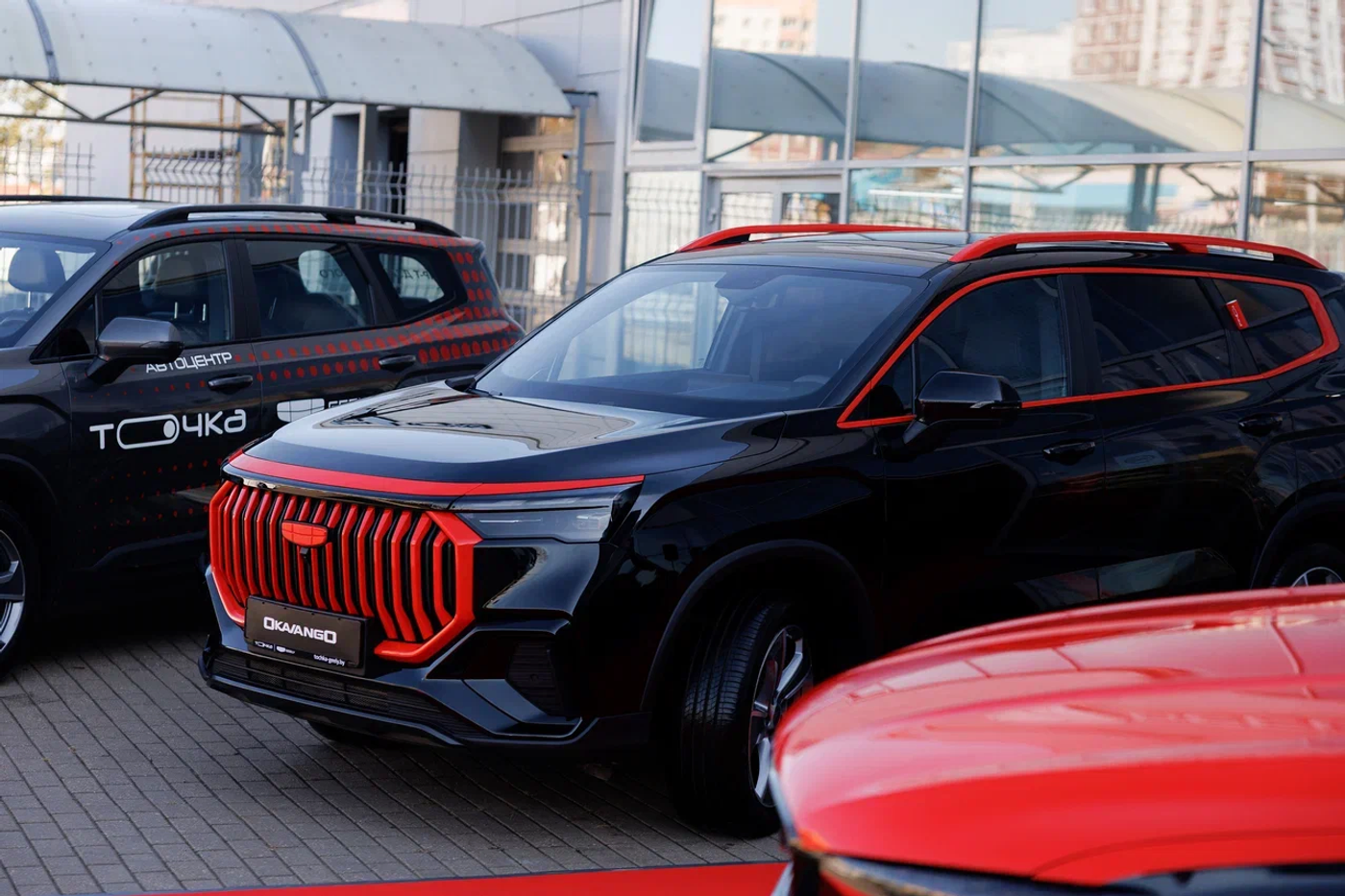 Второй автоцентр «Точка Geely»: все красное, электрокары и сервис