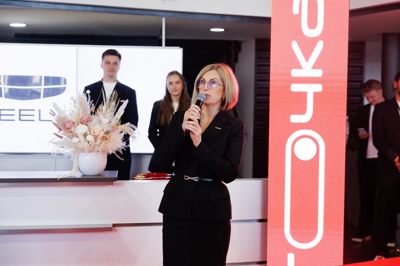 Второй автоцентр «Точка Geely»: все красное, электрокары и сервис