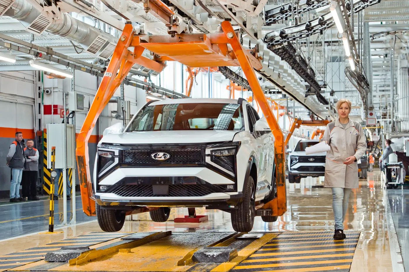 «Азимут» пошел: первые подробности о серийном кроссовере LADA на платформе Vesta