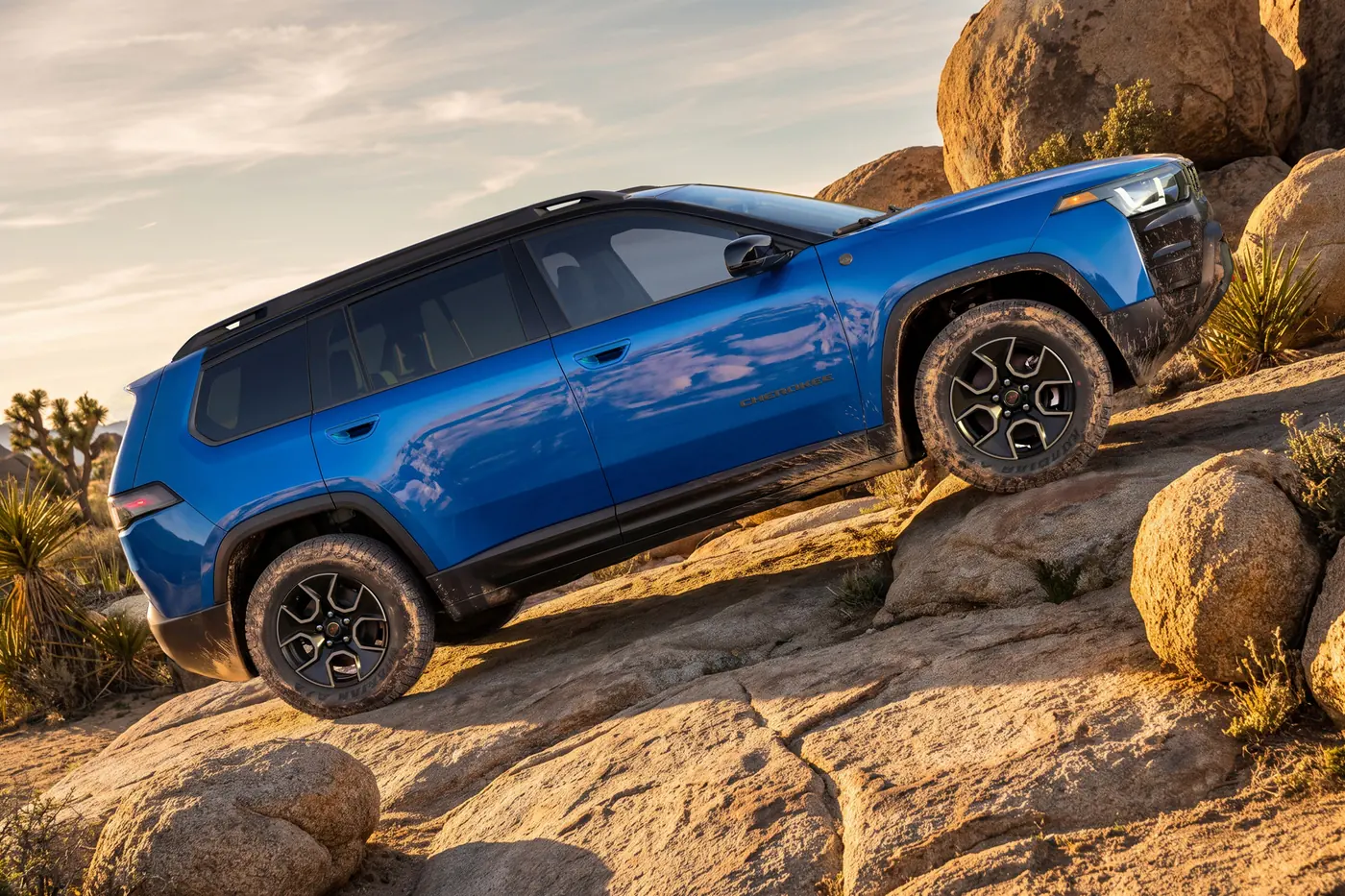 Jeep Cherokee обзавелся внедорожным исполнением Trailhawk