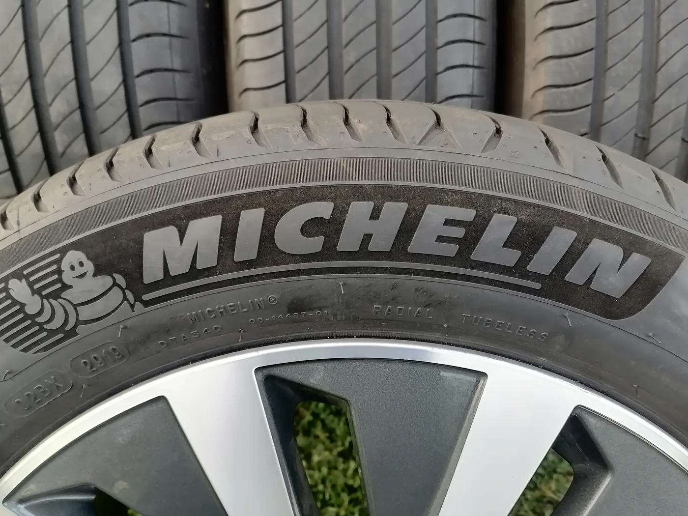 R18 225 55 Michelin Primacy 4 AO