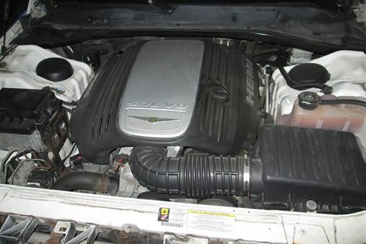 Chrysler 300C из автопарка ГАИ продают с торгов: сколько просят