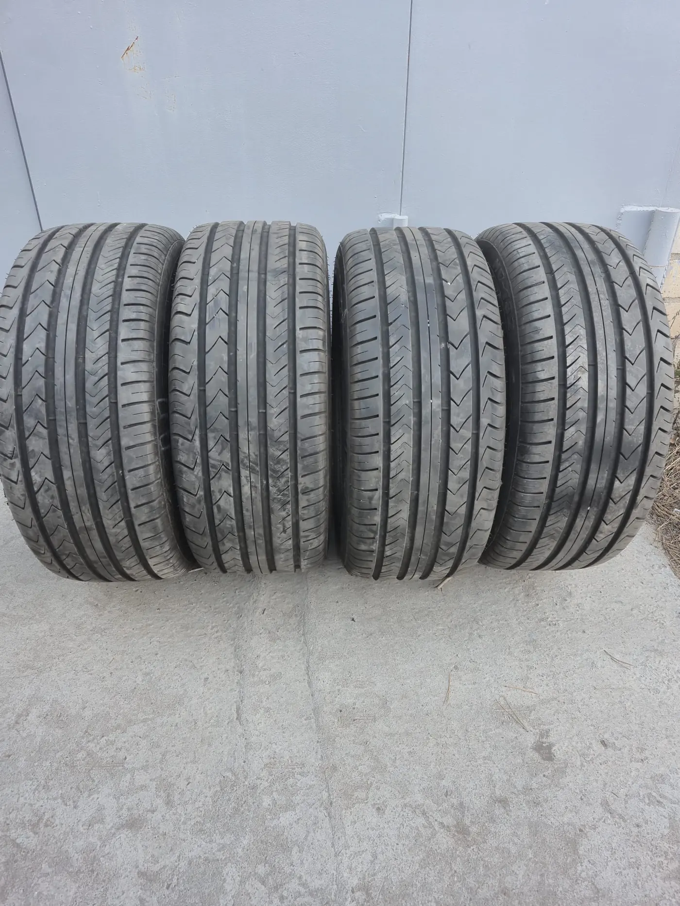 R17 235 45 Mirage MR-182