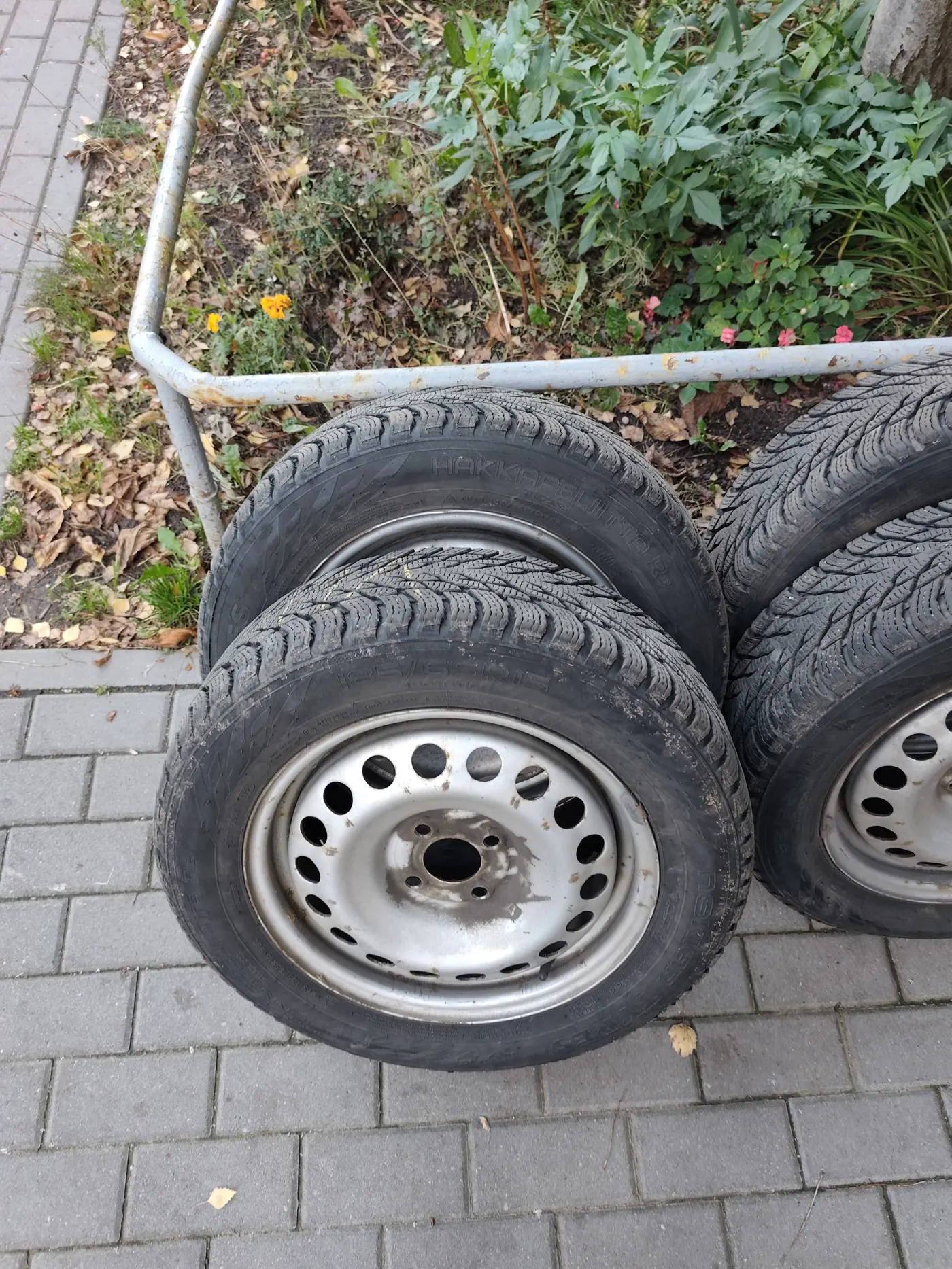 R15 185 65 Nokian hakkapeliitta r3