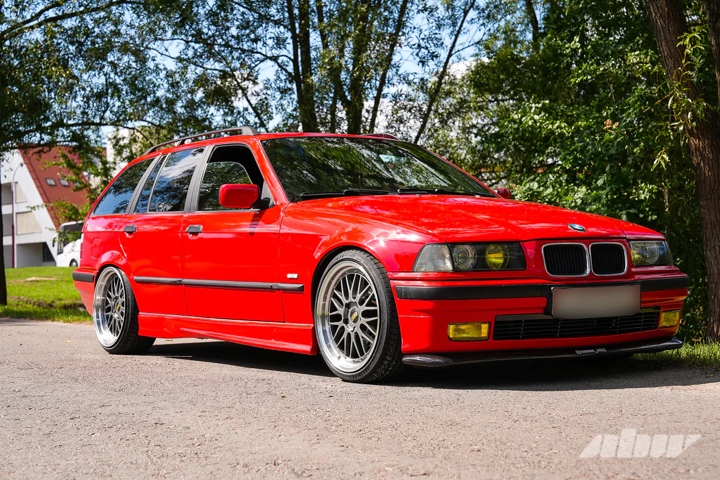 «BMW не нравились никогда, но однажды что-то щелкнуло»: история создания E36 Touring под себя