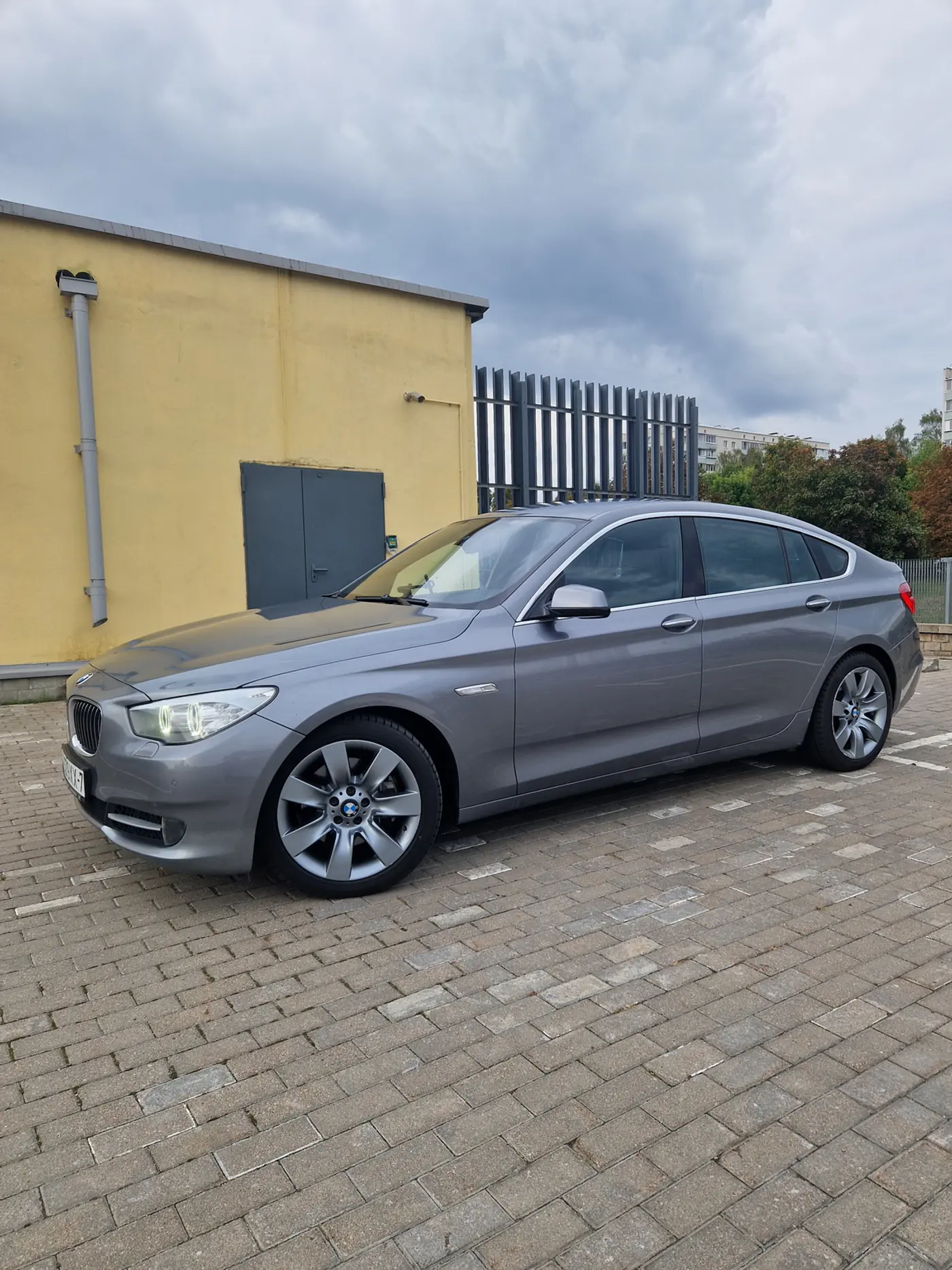BMW 5 series VI (F10/F11/F07), 2010